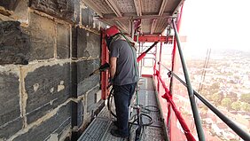 Sanierung der Turmfassade beginnt Sanierung der Turmfassade beginnt